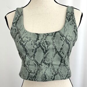 Women’s Fabletics Reversible Sports Bra Size L